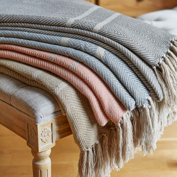 Cassis Olive Throw