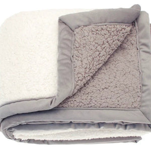 Cosy Sherpa Throw Porcelain - Fine & Sandy