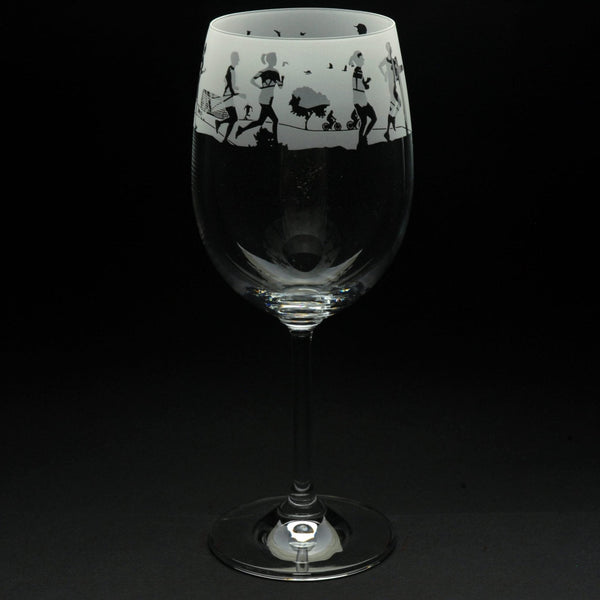 Running Design Wine Glass - fineandsandy