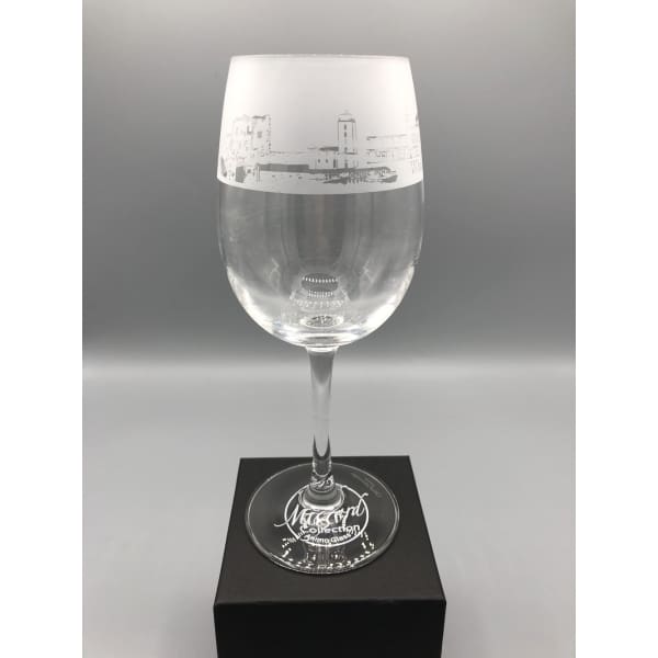 Tynemouth & Whitley Bay Scenes Wine Glass - fineandsandy